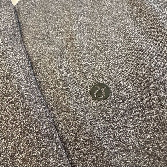 Lululemon On The Fly pant Heathered gray 27” size 4 - Picture 5 of 6